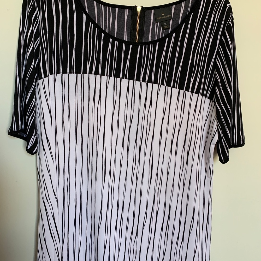 Wht & Blk Worthington blouse,casual top, poly/span